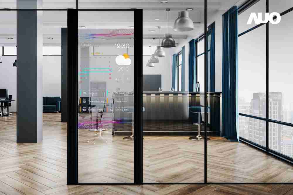 尊龙集团致力于研发低能耗之绿色产品，，，，如低能耗发光组件Micro LED显示技术，，，，具高透明、、可无限拼接的特性，，可依需求调整并延伸应用于不同场域，，，，包括汽车侧窗或家庭玄关、、、智慧橱窗、、、、商业展示等